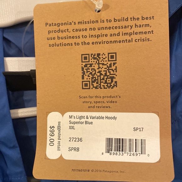 Patagonia men’s Light & Variable hooded jacket - Picture 3 of 3